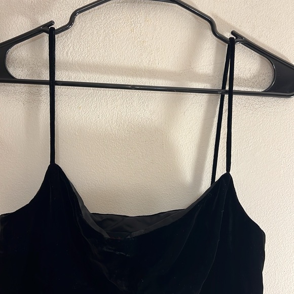 NWT RALPH LAUREN BLACK VELVET SPAGHETTI STRAP SHORT TOP WITH BEADED HEM SZ SMALL - Picture 3 of 4